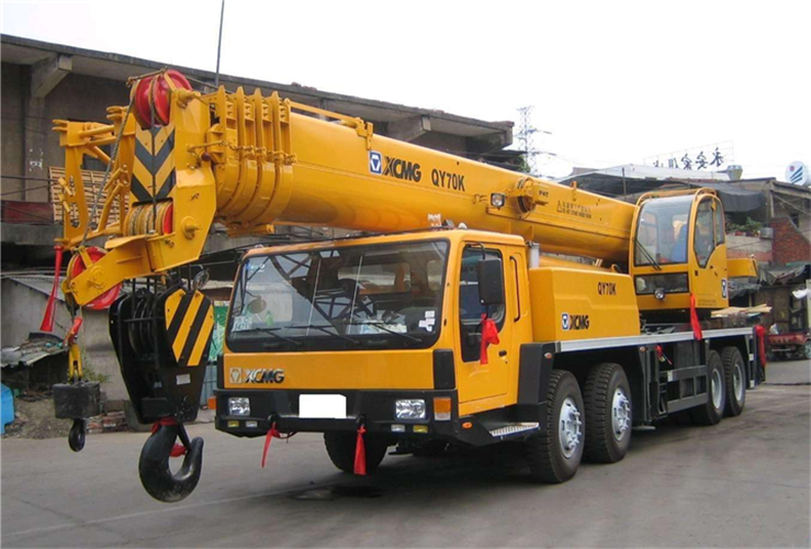 理塘县吊车出租选择重点