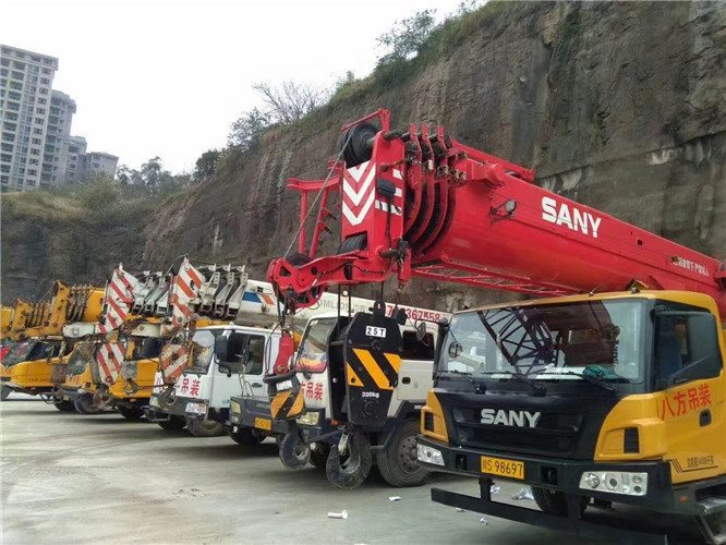 理塘县吊车出租按什么计费？台班费、单次费、里程费怎么算？