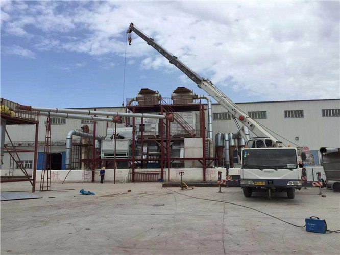 理塘县“手脚齐动”—— 吊车的 “协同作业” 技术